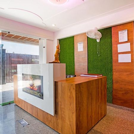 Capital O Harish Residency Hotell Gurgaon Eksteriør bilde