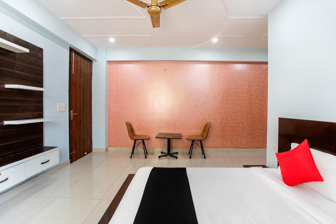 Capital O Harish Residency Hotell Gurgaon Eksteriør bilde