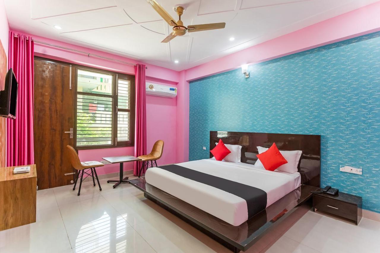 Capital O Harish Residency Hotell Gurgaon Eksteriør bilde