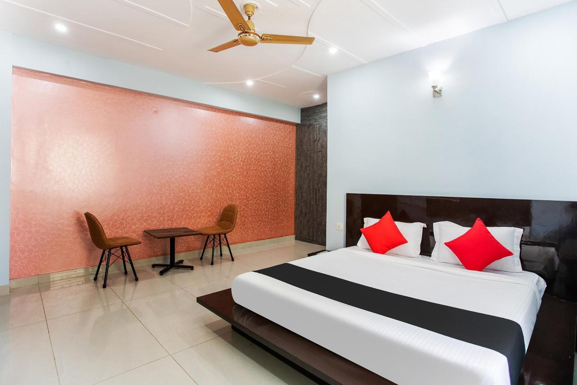 Capital O Harish Residency Hotell Gurgaon Eksteriør bilde