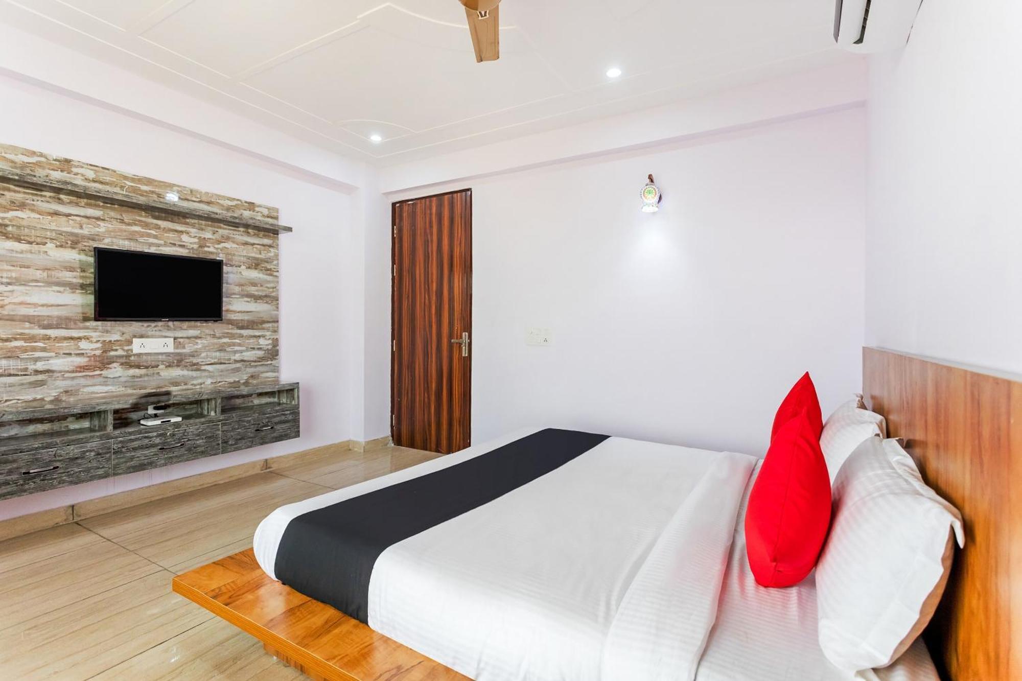 Capital O Harish Residency Hotell Gurgaon Eksteriør bilde